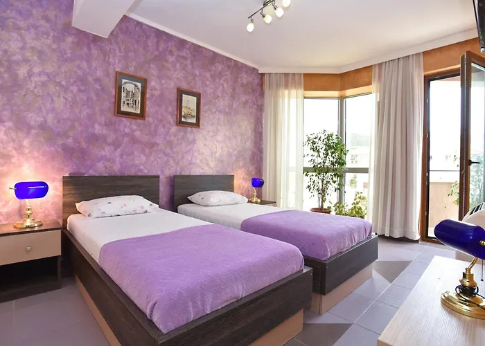 Lux M Budva Center